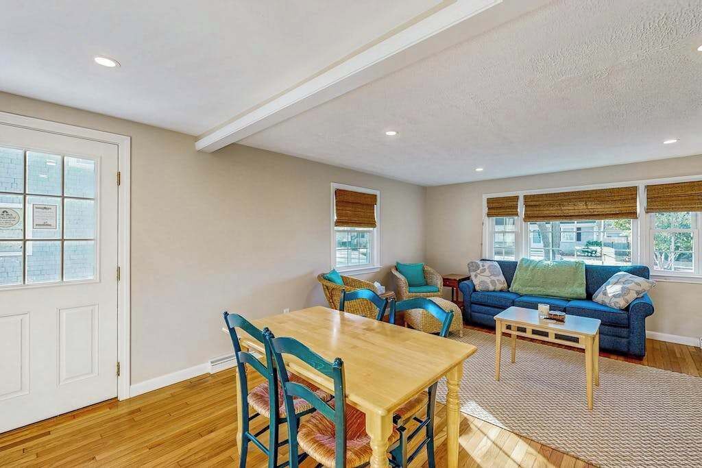 Photo of Livingroom in Teaticket