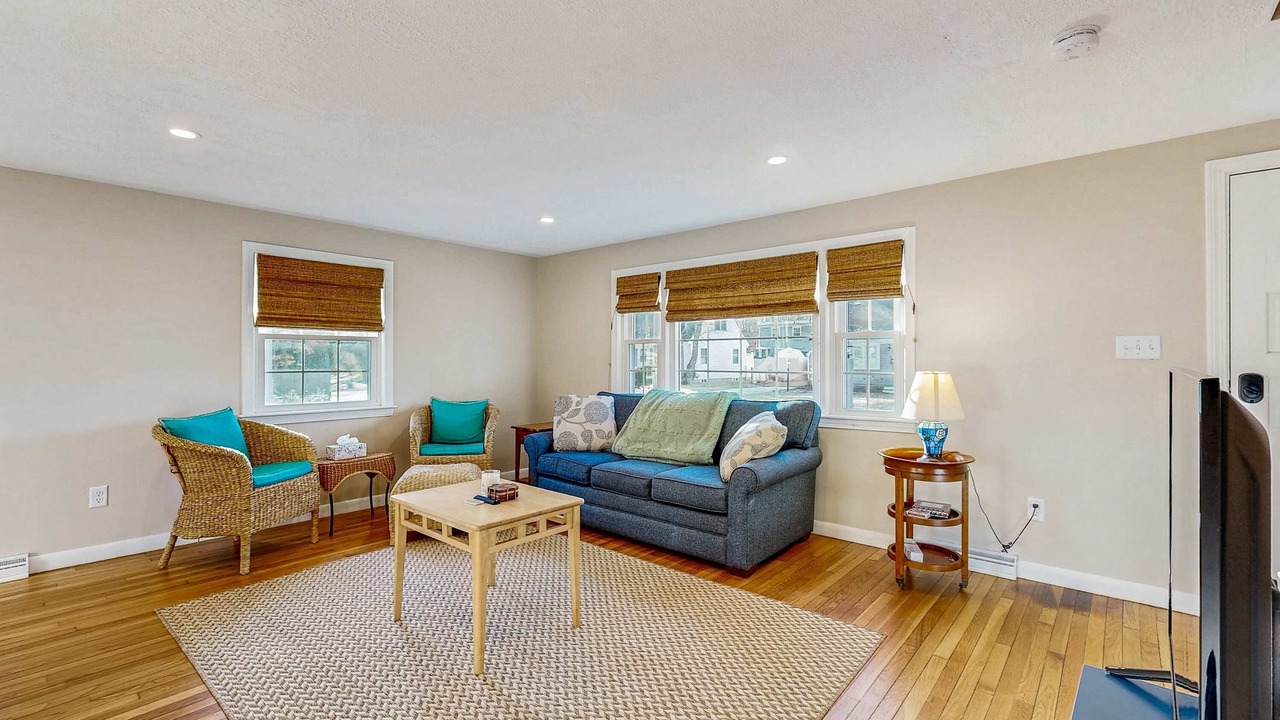 Photo of Livingroom in Teaticket