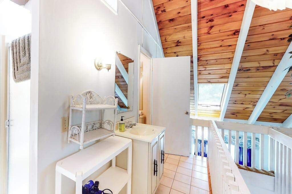 Photo of Bathroom in Summersea