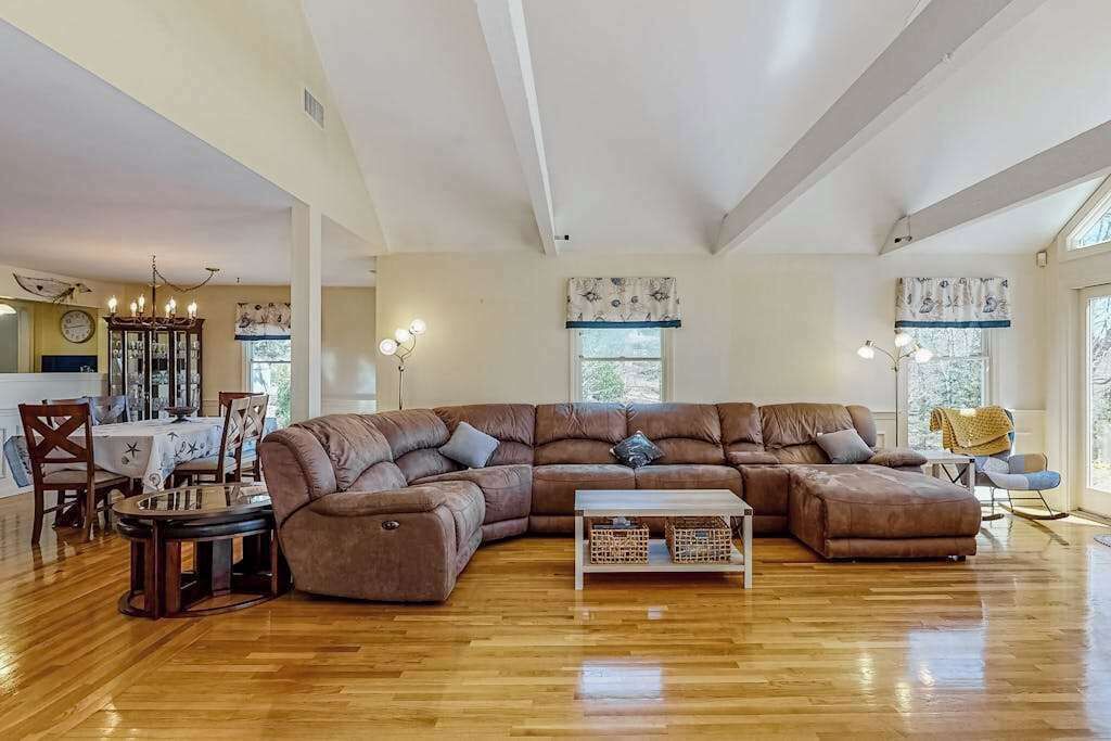 Photo of Livingroom in Cotuit