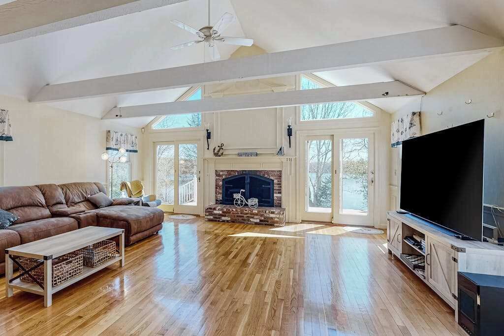 Photo of Livingroom in Cotuit