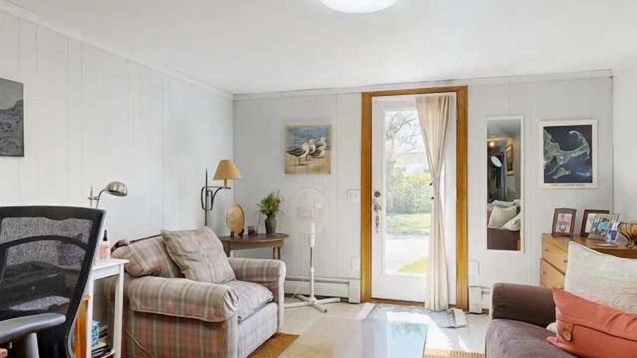 Photo of Livingroom in East Falmouth