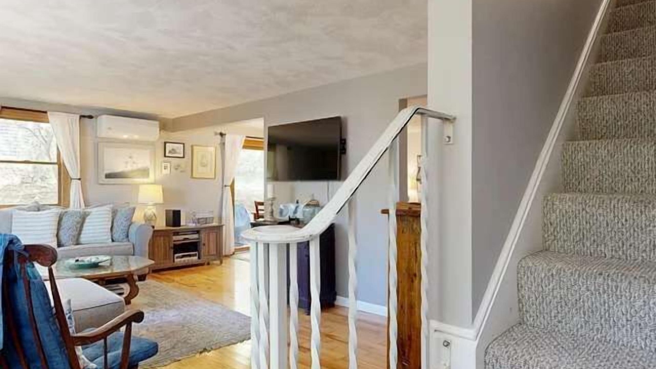 Photo of Livingroom in East Falmouth