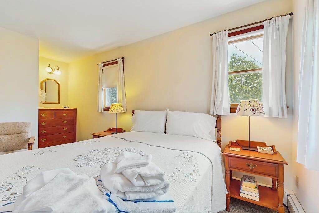 Photo of Bedroom in Dennis