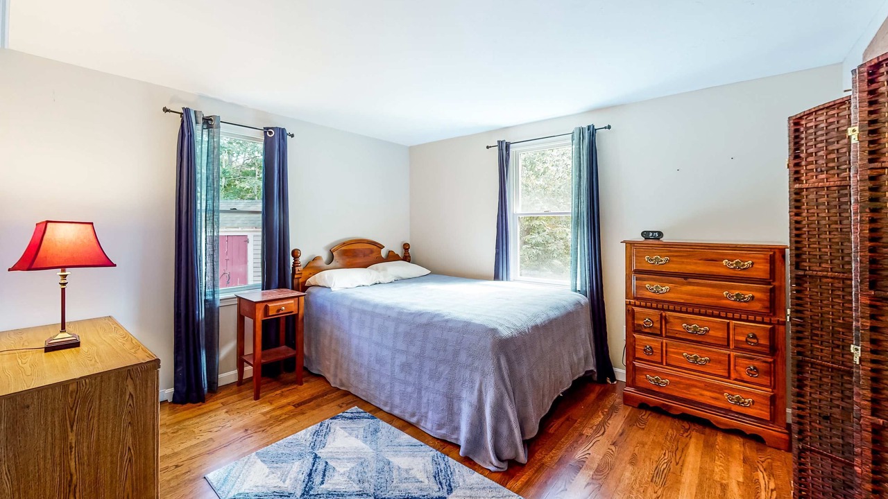 Photo of Bedroom in Dennis