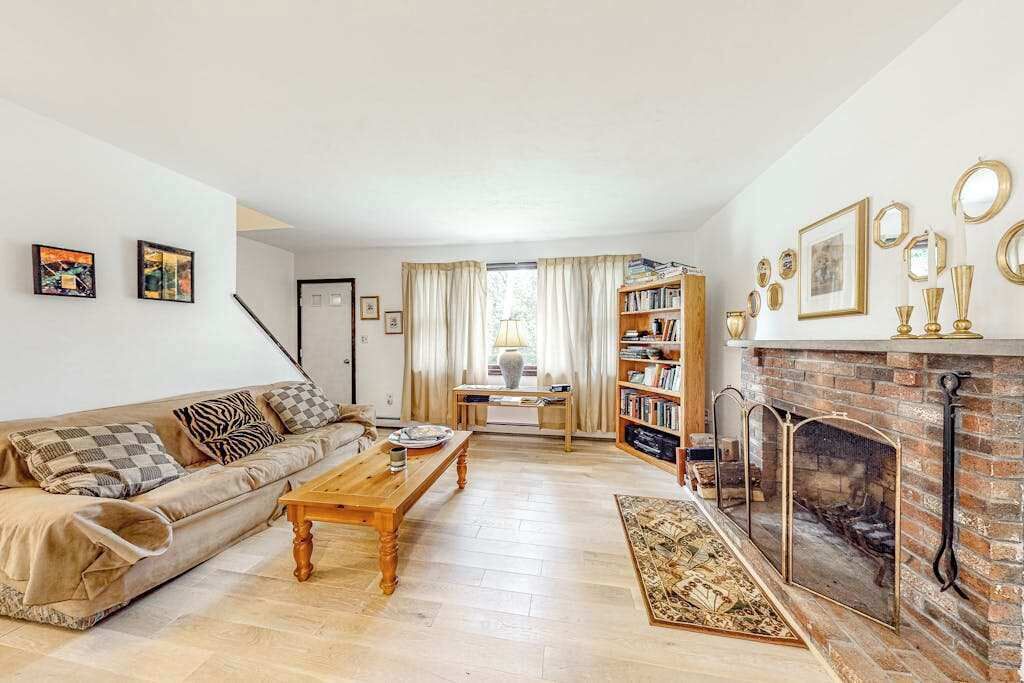 Photo of Livingroom in East Falmouth