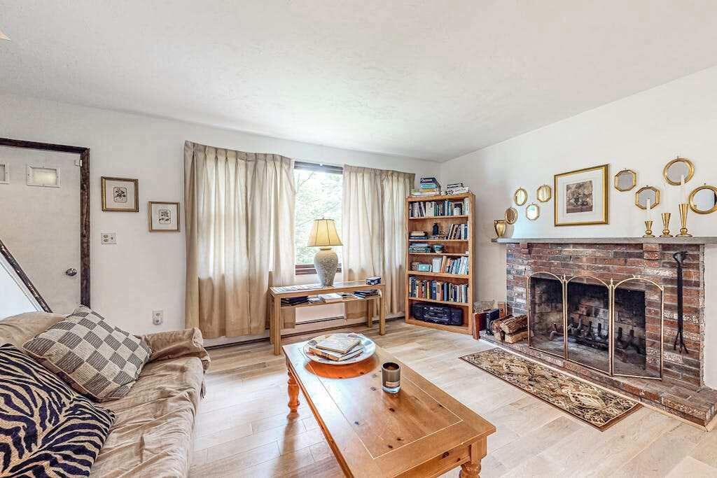 Photo of Livingroom in East Falmouth
