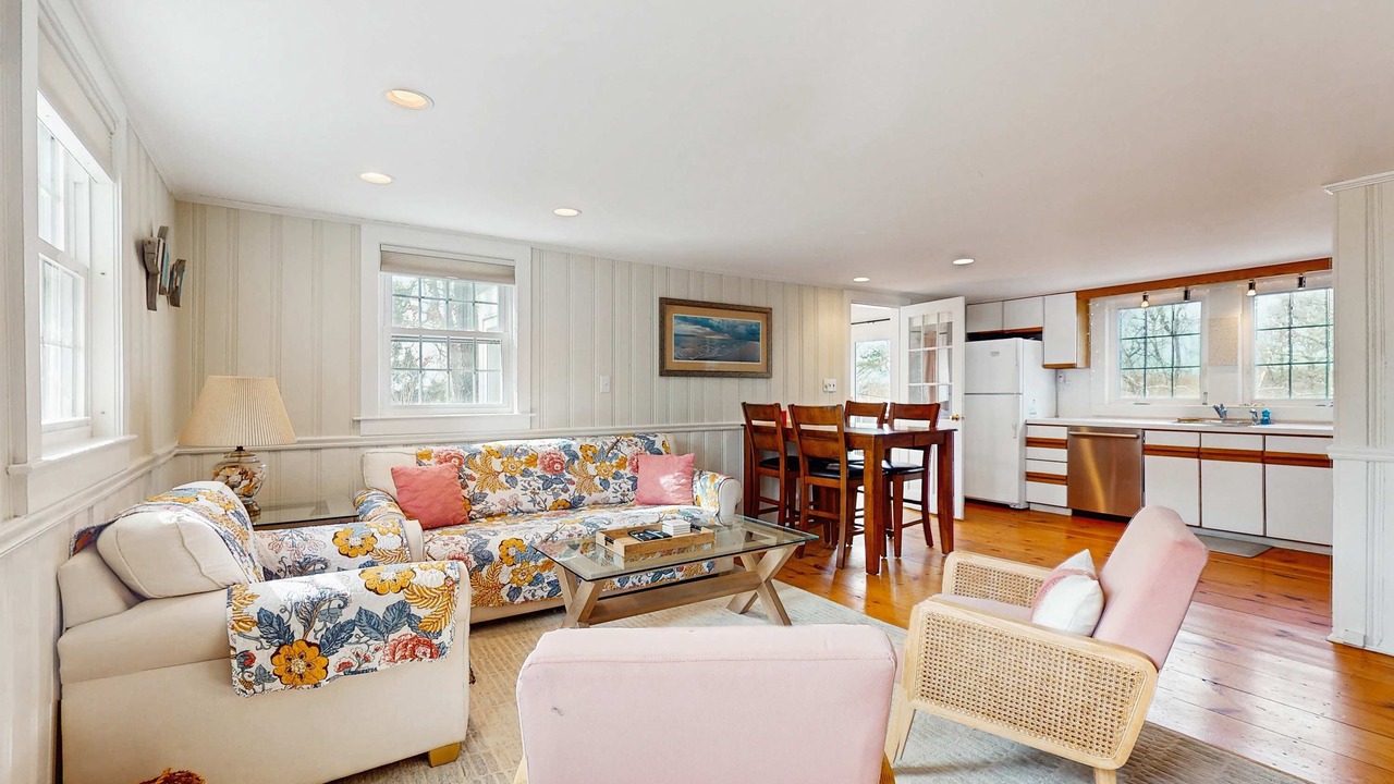 Photo of Livingroom in West Chatham