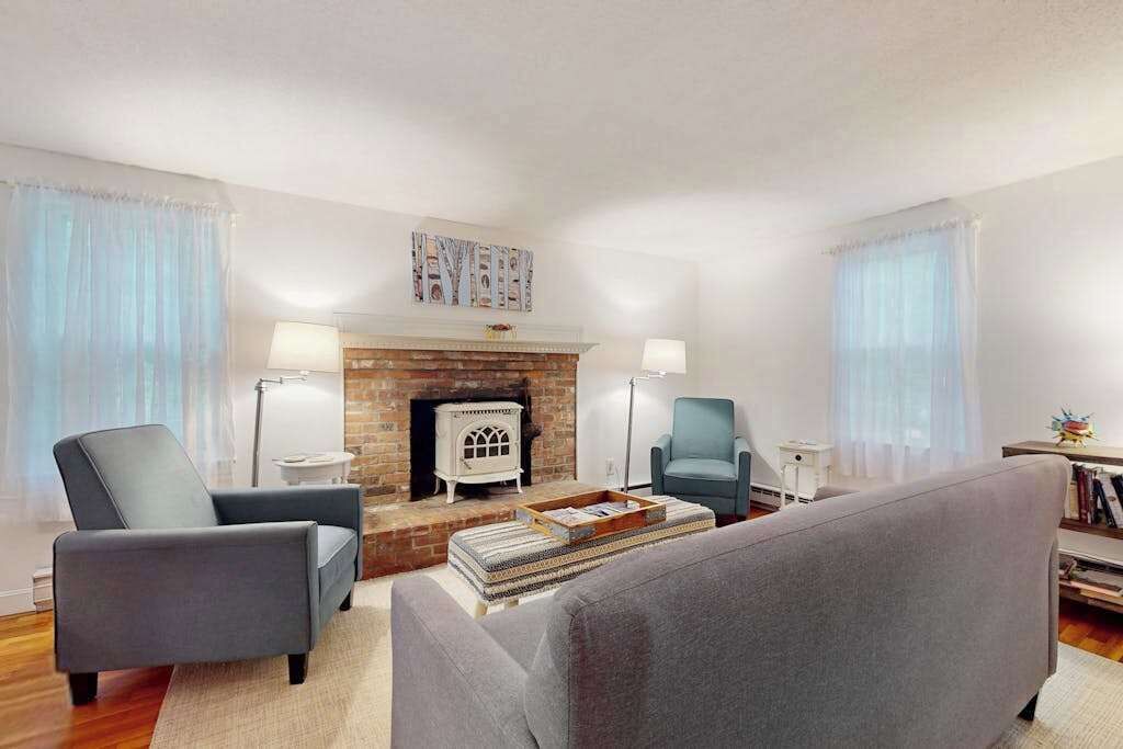 Photo of Livingroom in East Sandwich