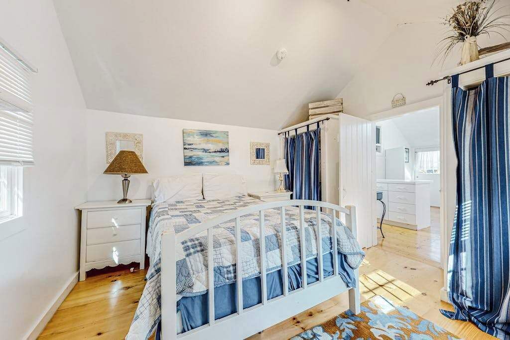 Photo of Bedroom in Mashpee