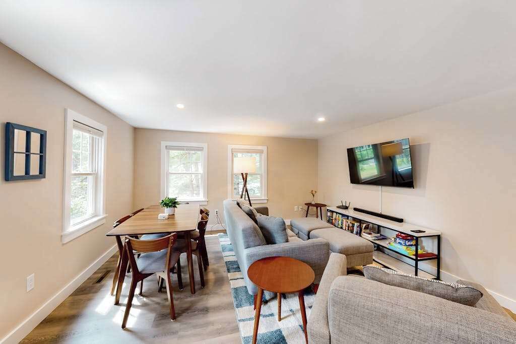 Photo of Livingroom in Cotuit