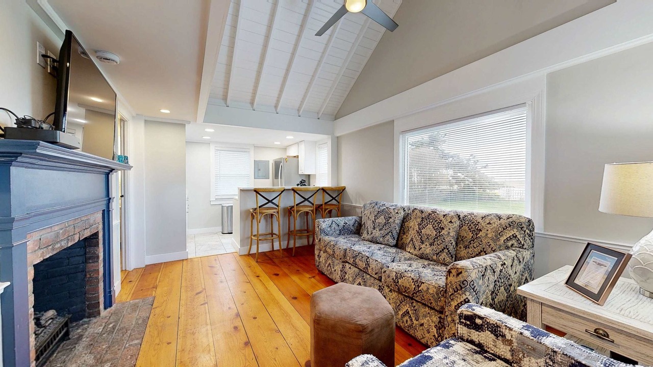 Photo of Livingroom in North Truro