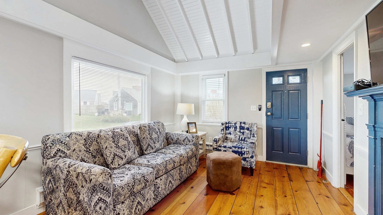 Photo of Livingroom in North Truro