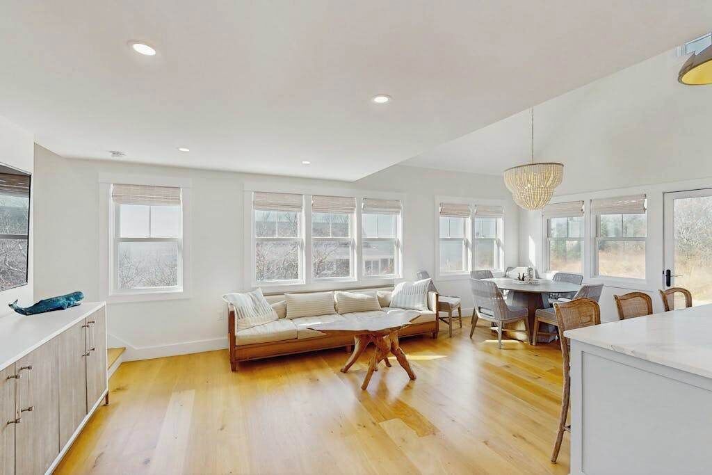 Photo of Livingroom in Campground Landing