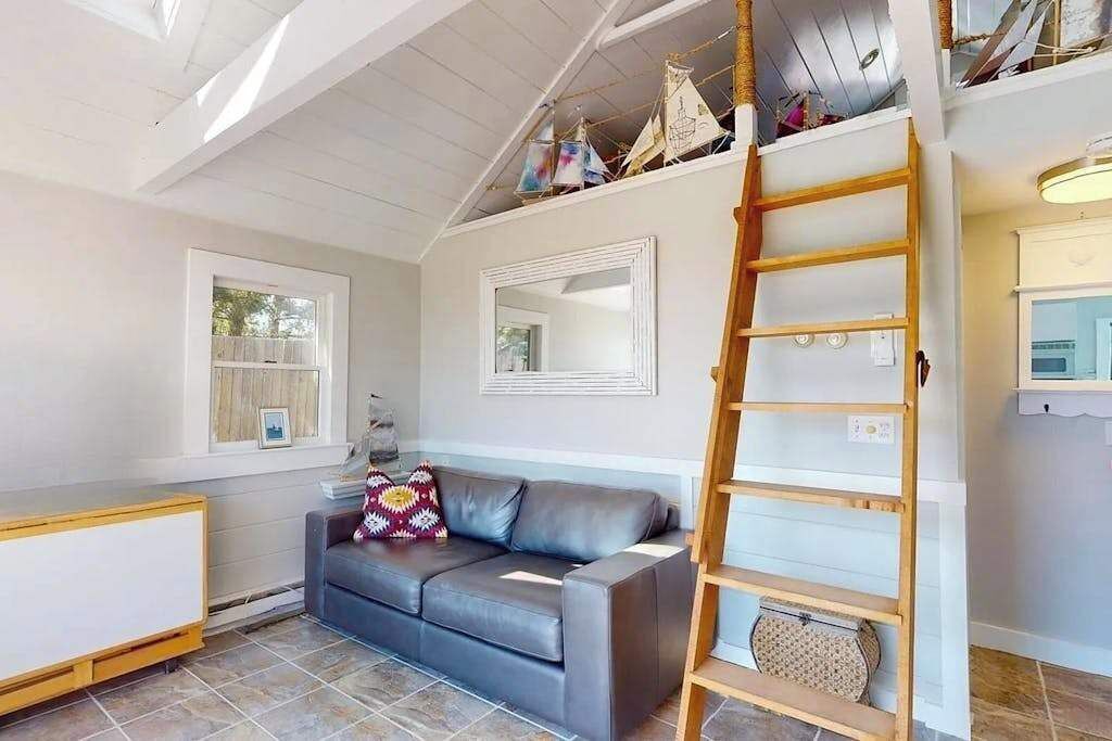 Photo of Livingroom in North Truro