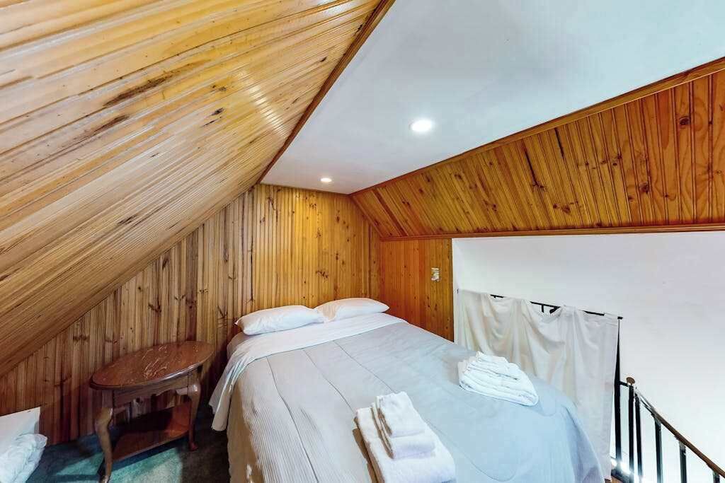 Photo of Bedroom in Dennis