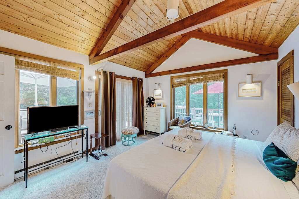 Photo of Bedroom in West Tisbury