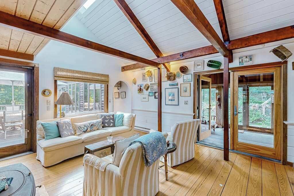 Photo of Livingroom in West Tisbury