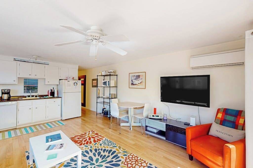Photo of Livingroom in Provincetown