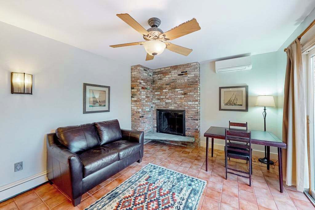 Photo of Livingroom in North Falmouth