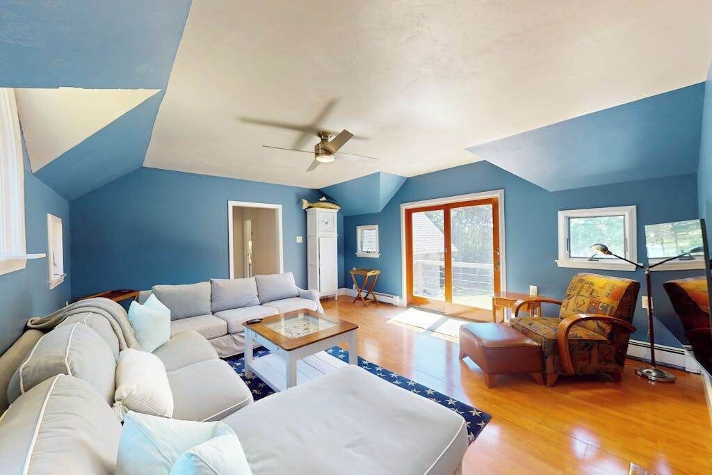 Photo of Livingroom in South Dennis