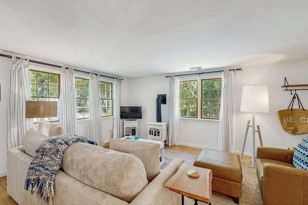 Photo of Livingroom in South Dennis