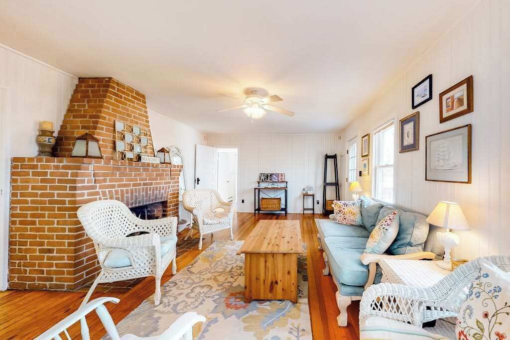 Photo of Livingroom in Cedar Bushes