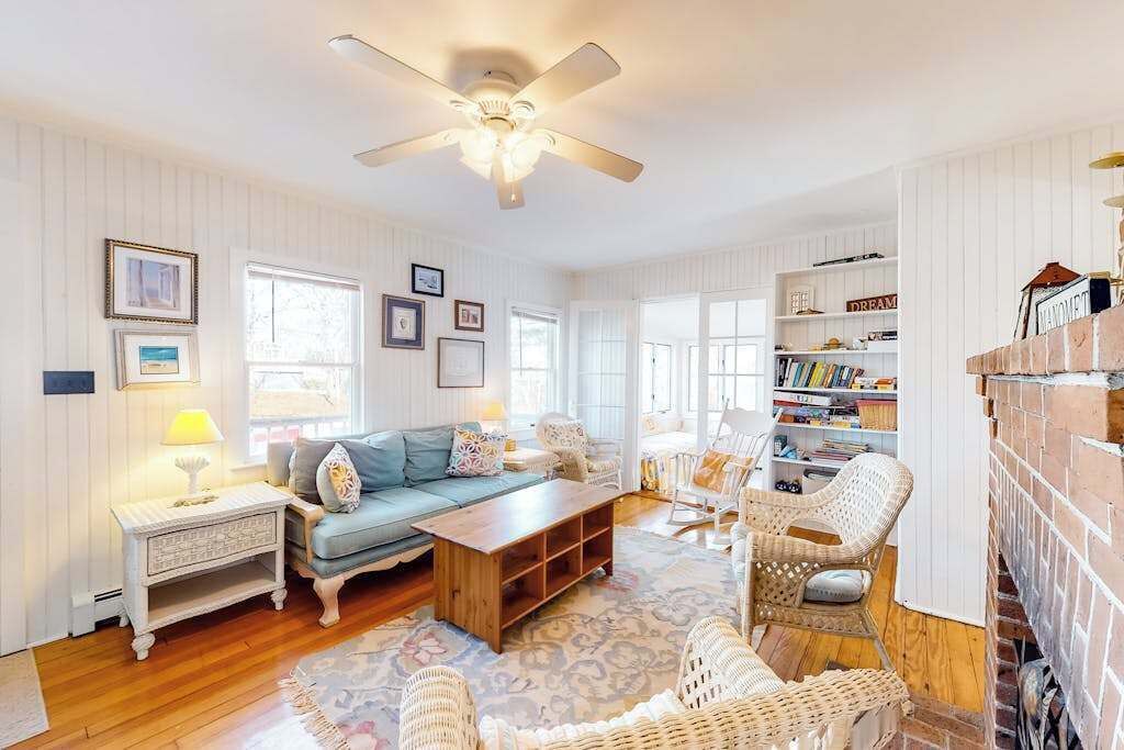 Photo of Livingroom in Cedar Bushes