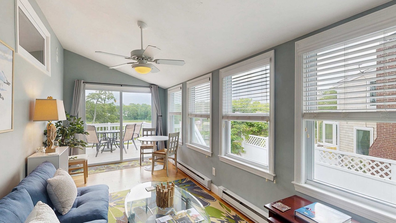 Photo of Livingroom in Pocasset