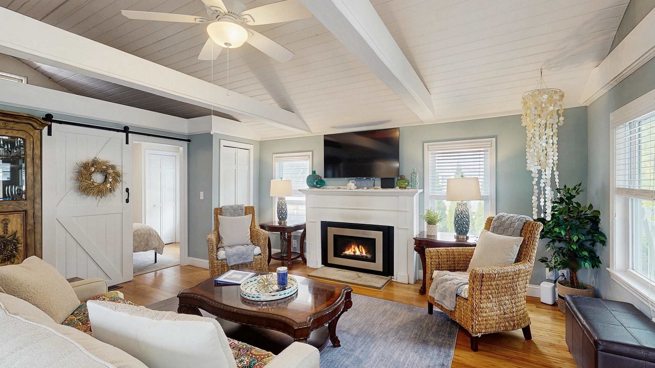 Photo of Livingroom in Pocasset