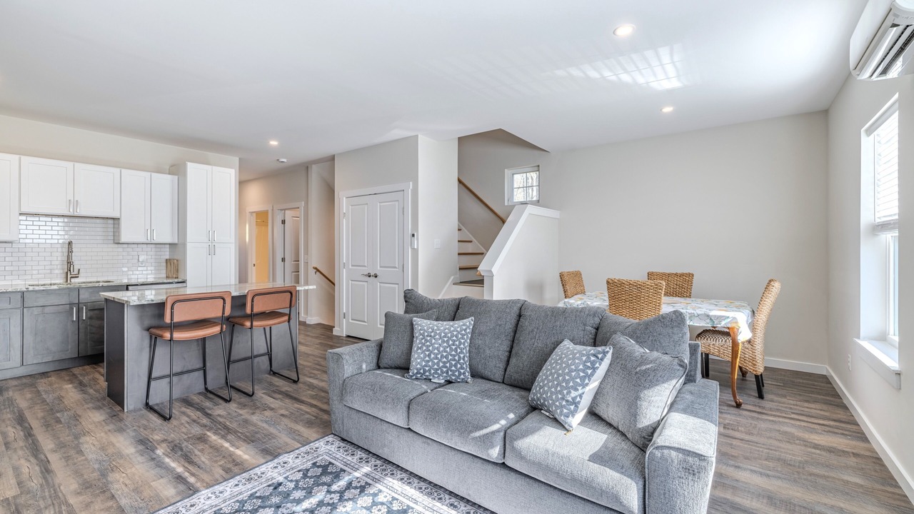 Photo of Livingroom in Niantic