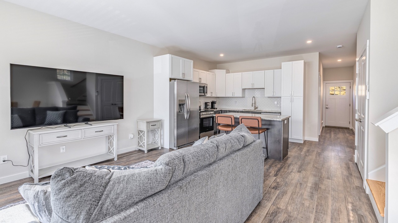 Photo of Livingroom in Niantic
