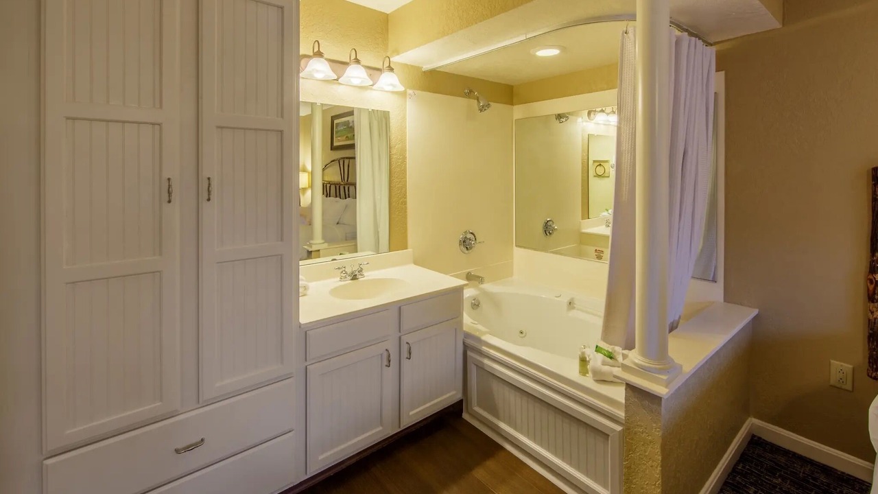 Photo of Bathroom in South Lee