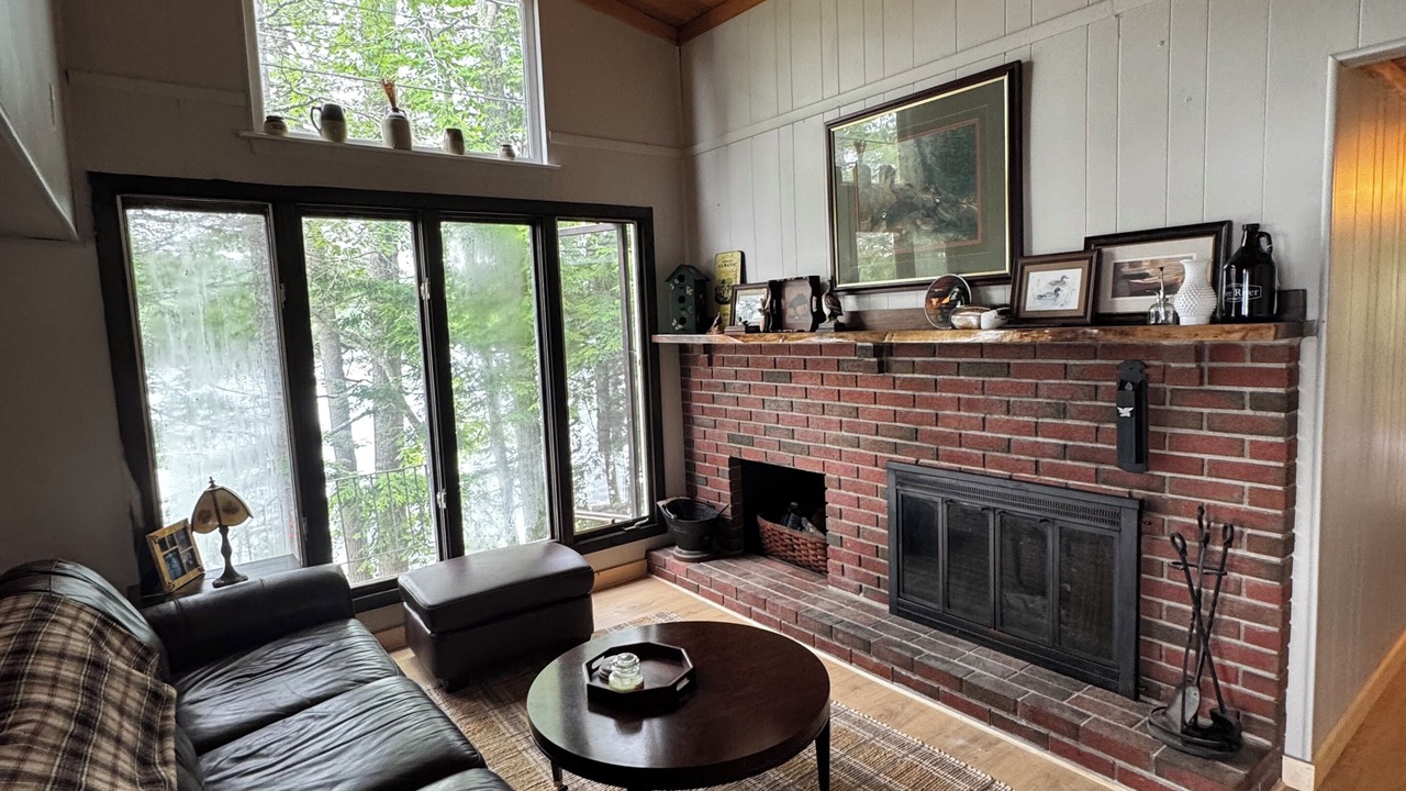 Photo of Livingroom in Raymond