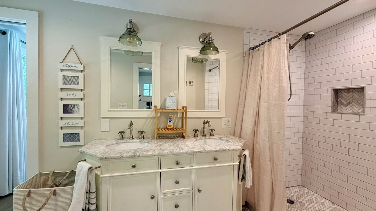 Photo of Bathroom in Summersea