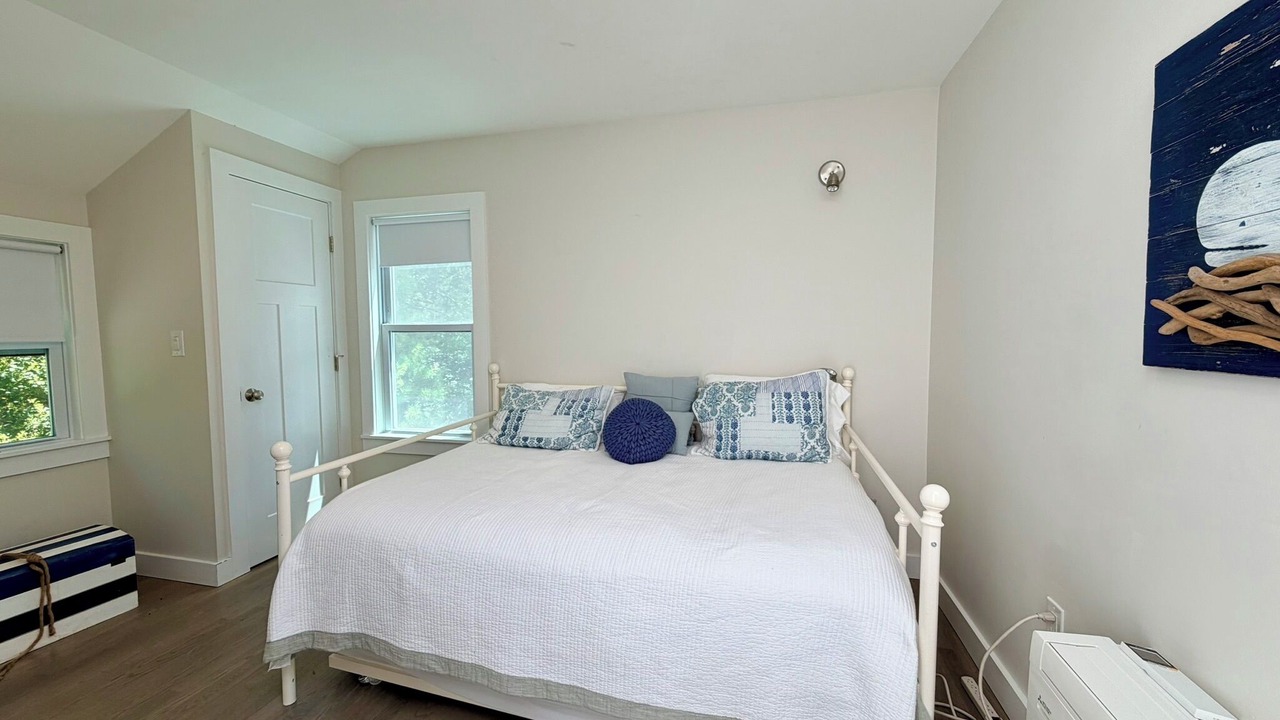 Photo of Bedroom in Summersea