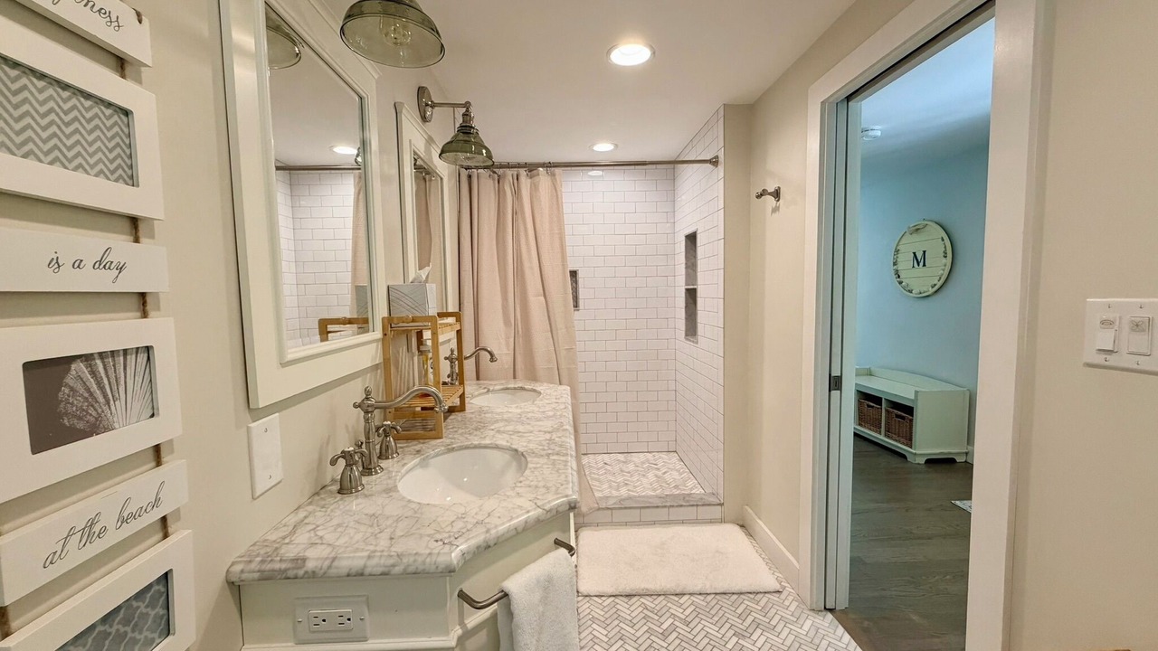 Photo of Bathroom in Summersea