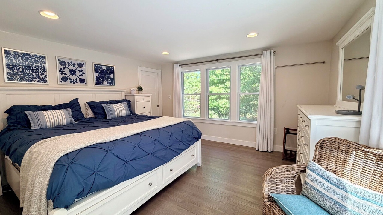 Photo of Bedroom in Summersea