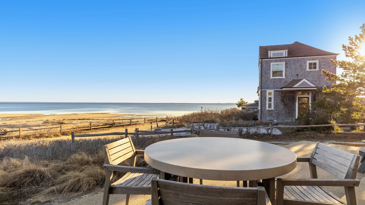 Photo of Outdoor in Indian Neck Heights