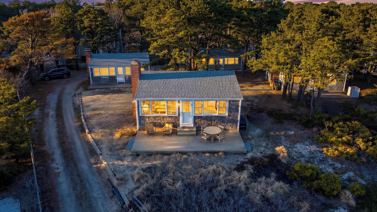Photo of Outdoor in Indian Neck Heights
