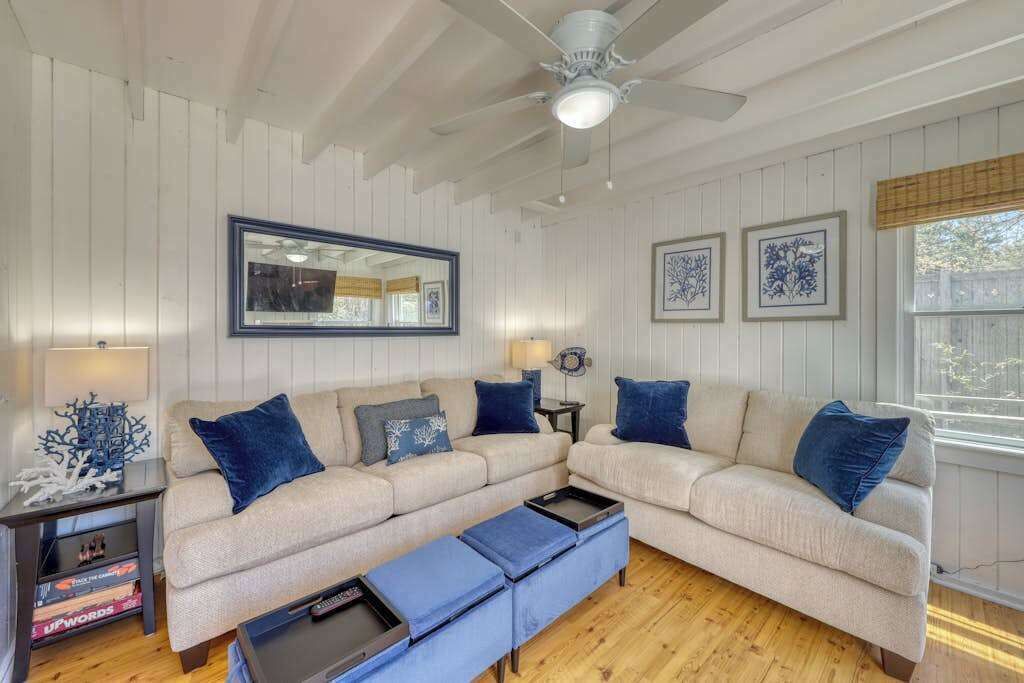 Photo of Livingroom in Ocean Bay Park