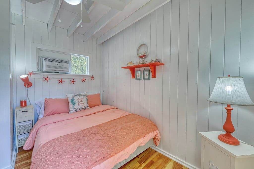 Photo of Bedroom in Ocean Bay Park