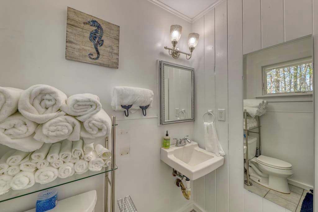 Photo of Bathroom in Ocean Bay Park
