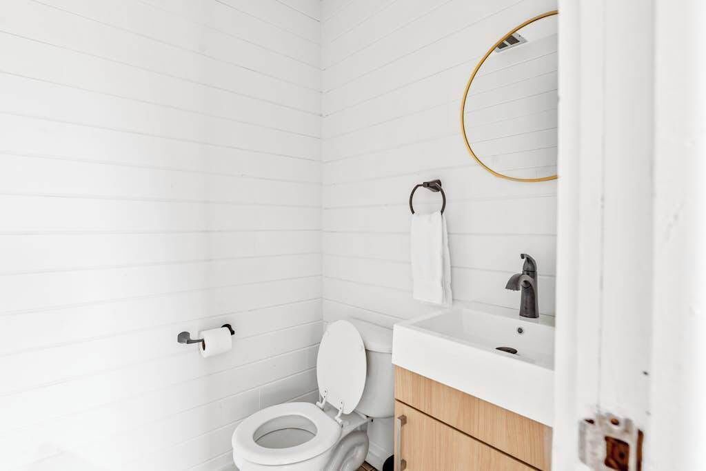 Photo of Bathroom in Ocean Bay Park