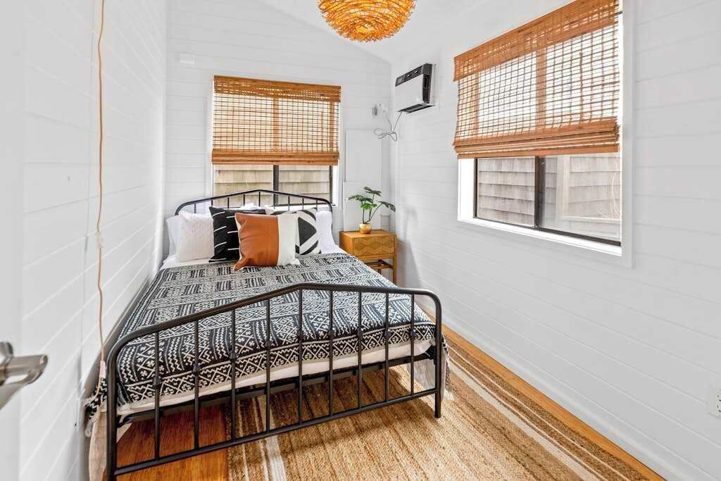 Photo of Bedroom in Ocean Bay Park