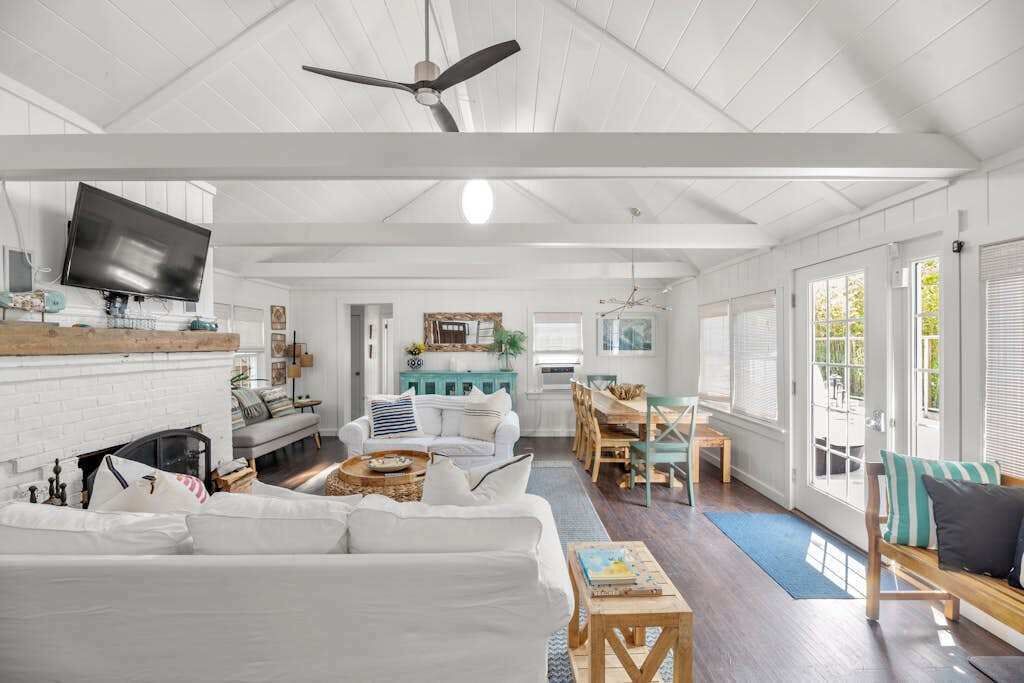 Photo of Livingroom in Ocean Bay Park