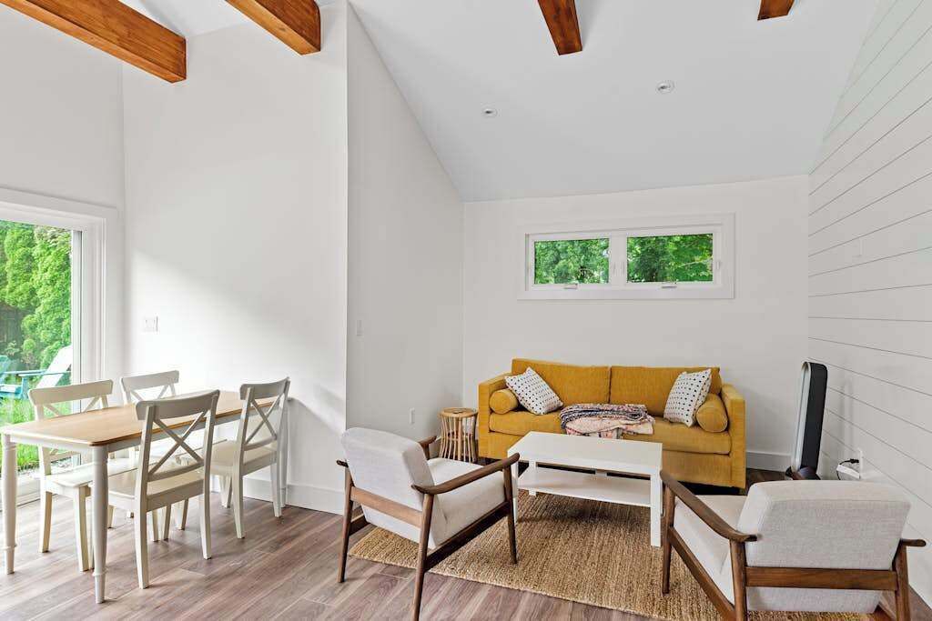 Photo of Livingroom in Greenport West