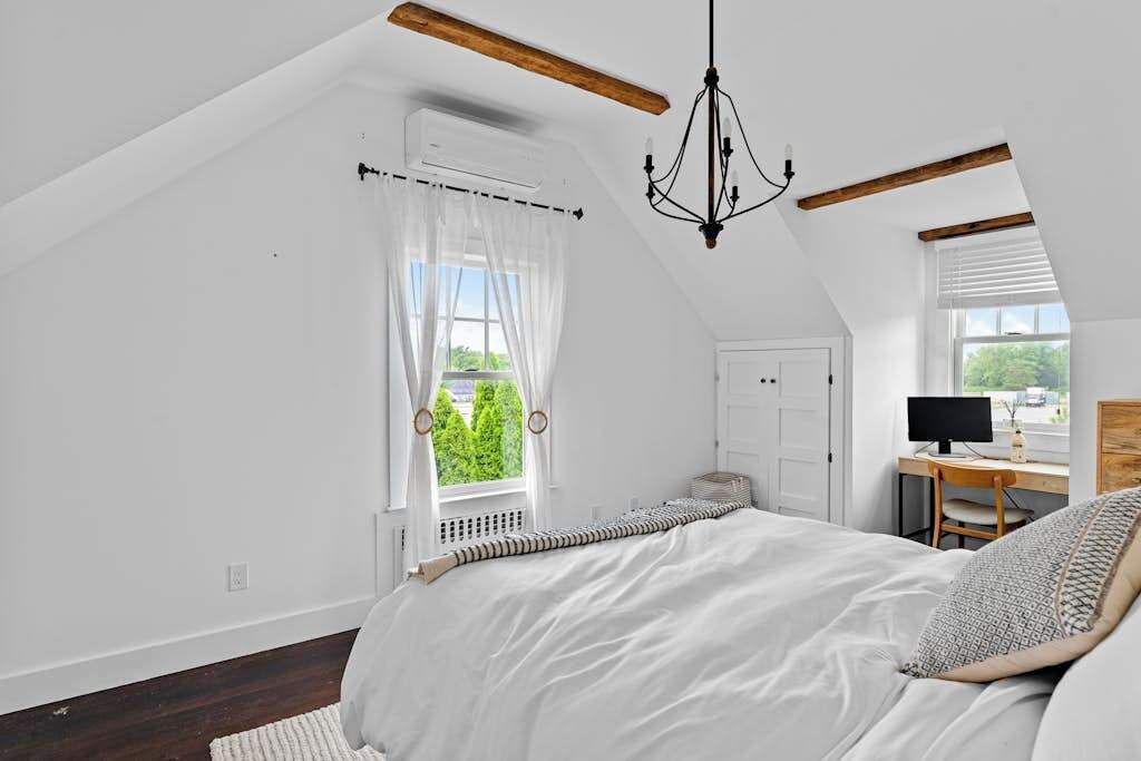 Photo of Bedroom in Greenport West