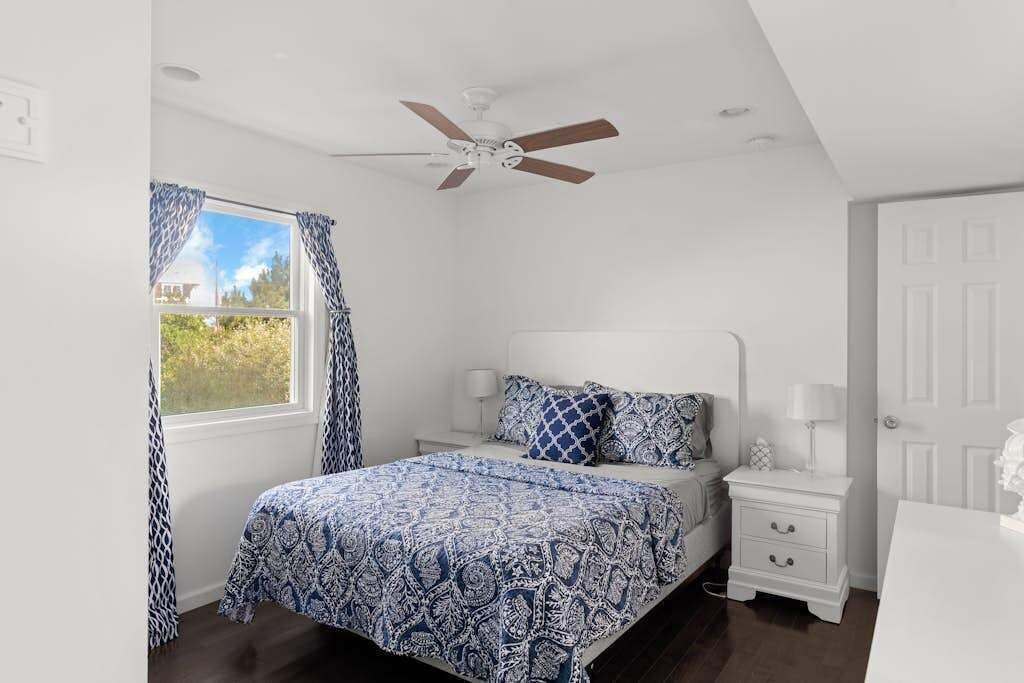 Photo of Bedroom in West Hampton Dunes