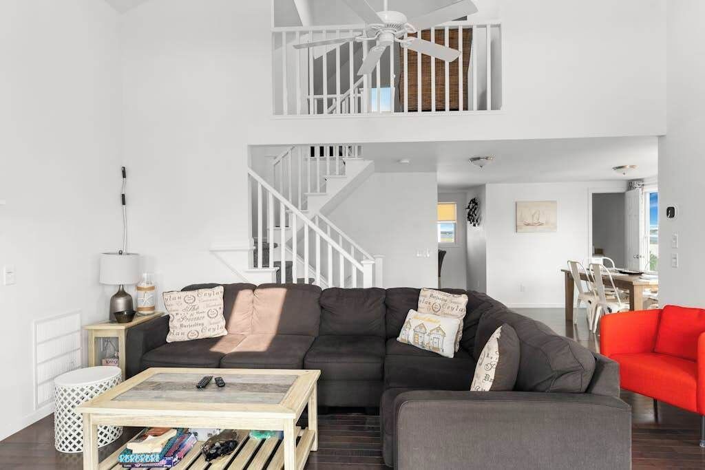 Photo of Livingroom in West Hampton Dunes